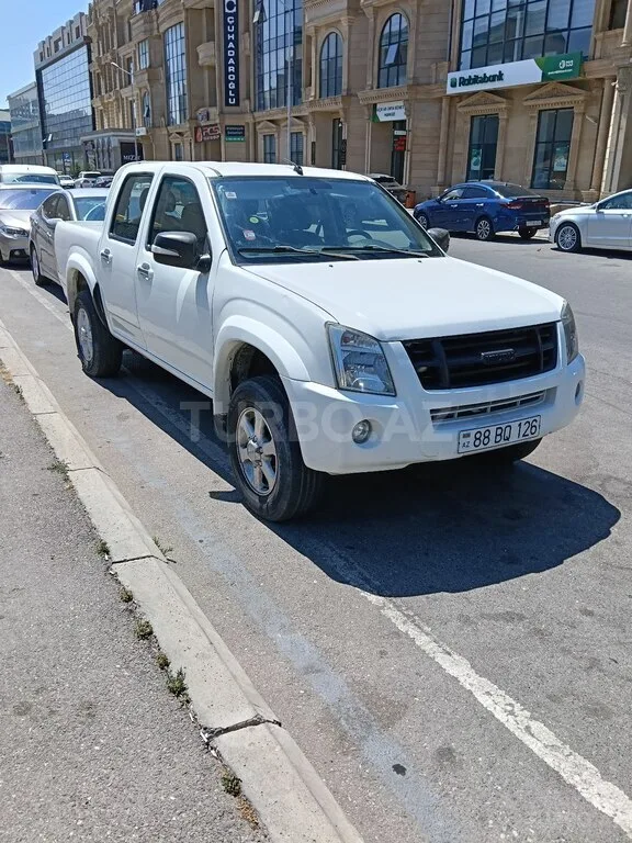 Isuzu D-Max — foto 2/4