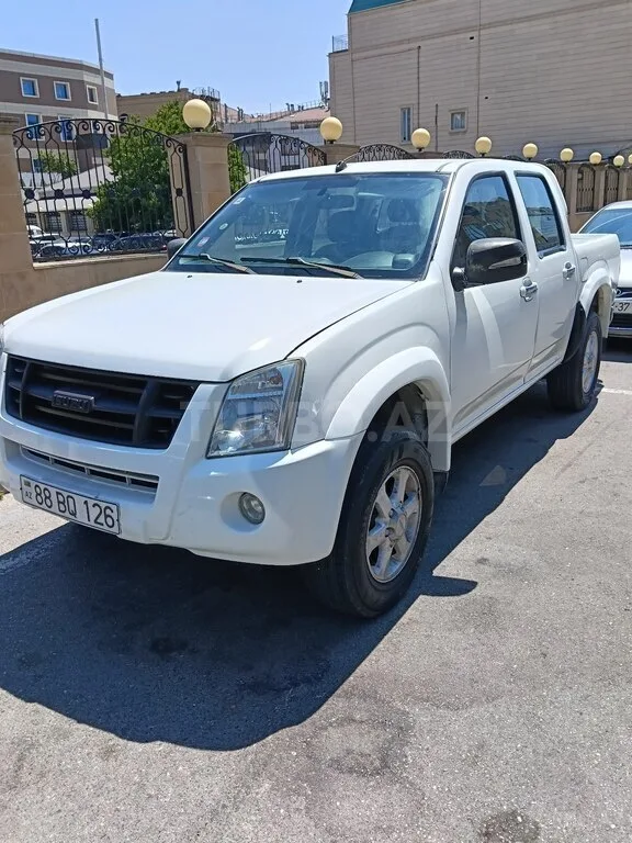 Isuzu D-Max — foto 3/4