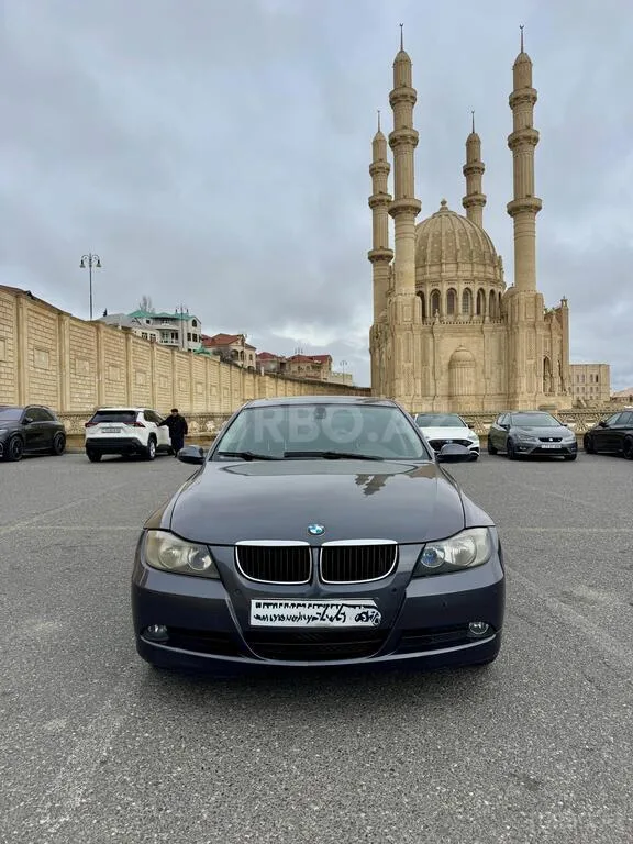 BMW 320 — foto 1/4