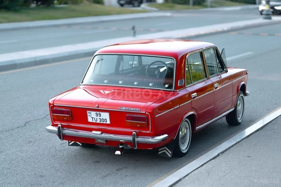 LADA (VAZ) 2103 — foto 4/4