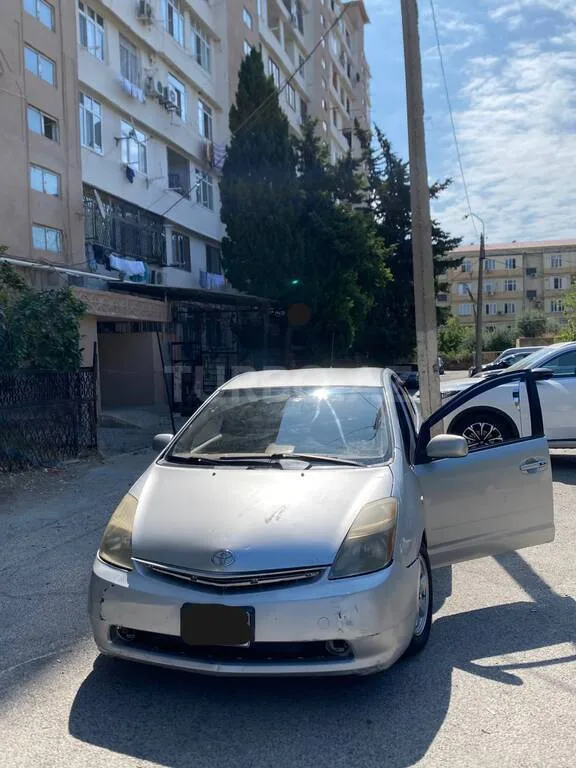 Toyota Prius — foto 2/4