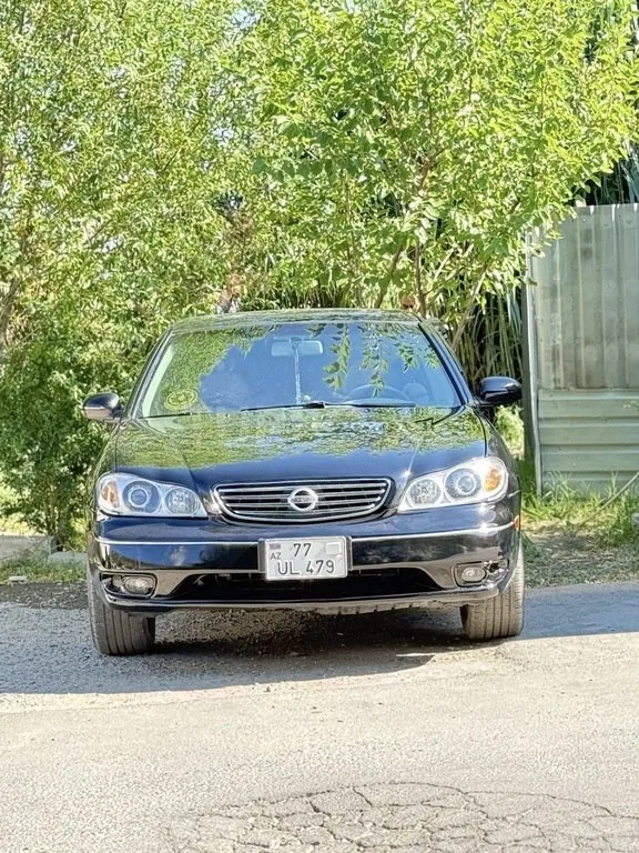 Nissan Maxima — foto 1/4