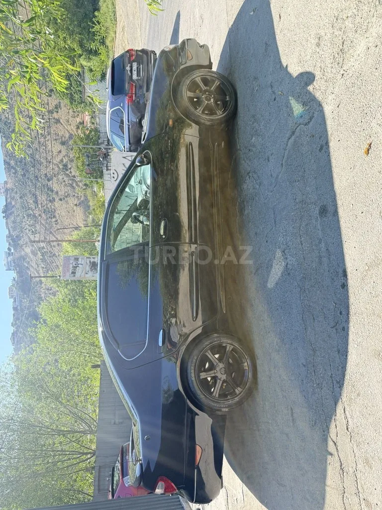 Nissan Maxima — foto 2/4