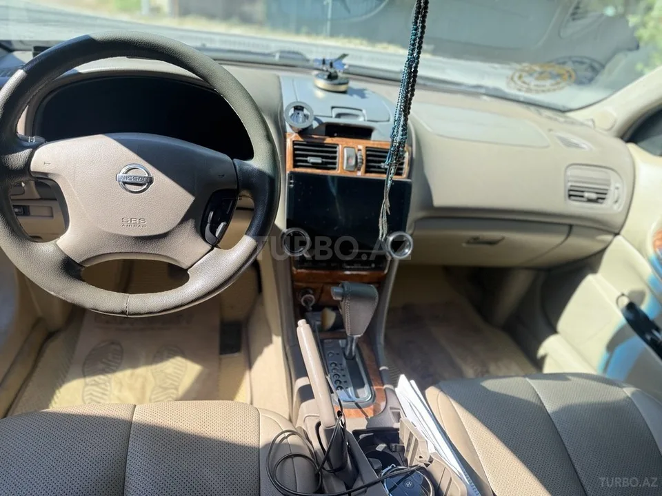 Nissan Maxima — foto 4/4