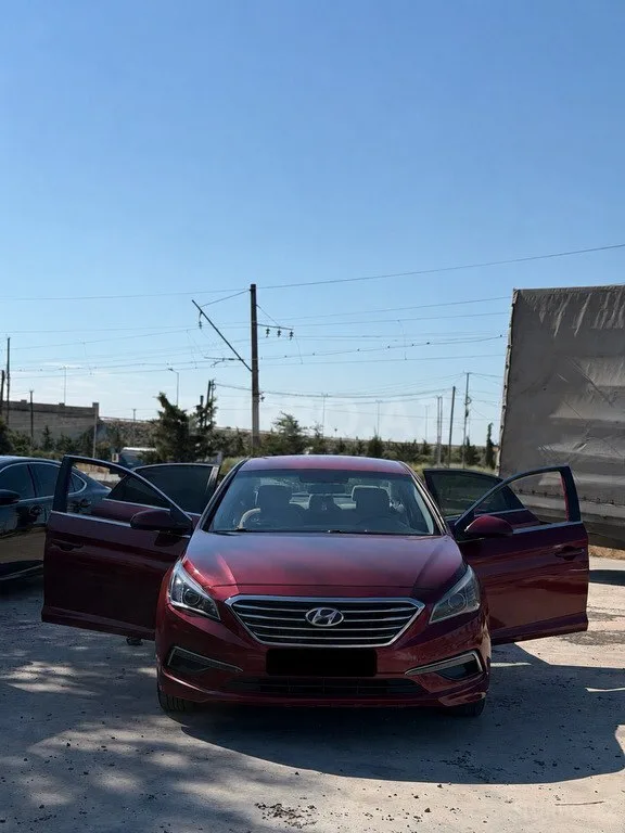 Hyundai Sonata — foto 1/4