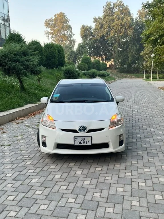 Toyota Prius — foto 1/4