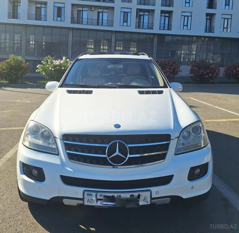 Mercedes ML 350 4MATIC — foto 1/4