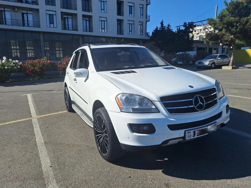 Mercedes ML 350 4MATIC — foto 2/4