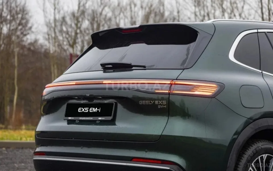 Geely EX5 EM-i — foto 3/4