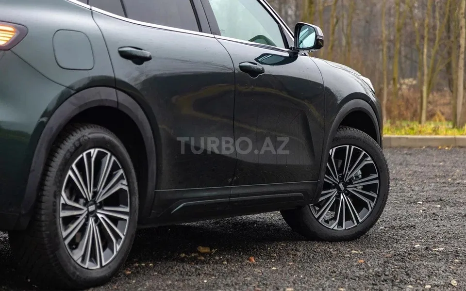Geely EX5 EM-i — foto 4/4
