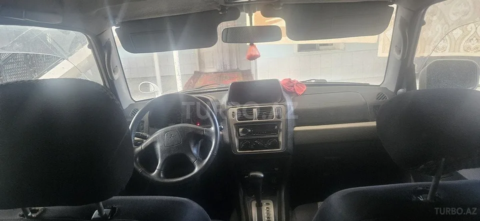 Mitsubishi Pajero io — foto 3/4
