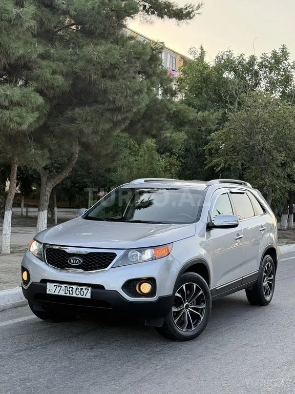 Kia Sorento — foto 1/4