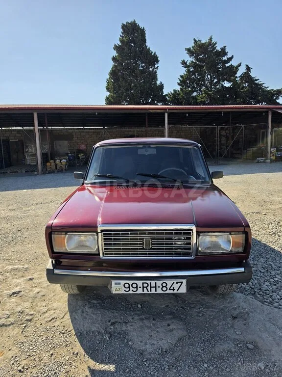 LADA (VAZ) 2107 — foto 1/4