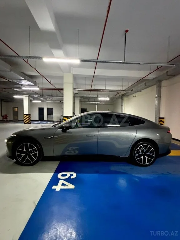 XPeng P7 — foto 4/4