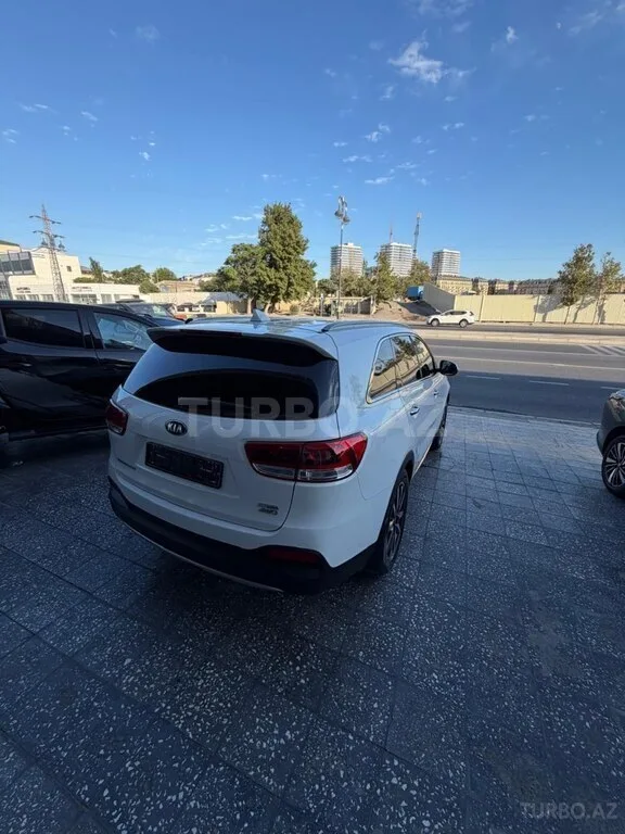 Kia Sorento — foto 4/4
