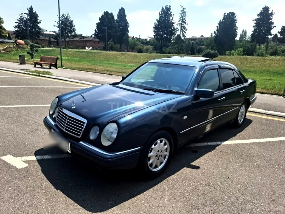 Mercedes E 240 — foto 2/4