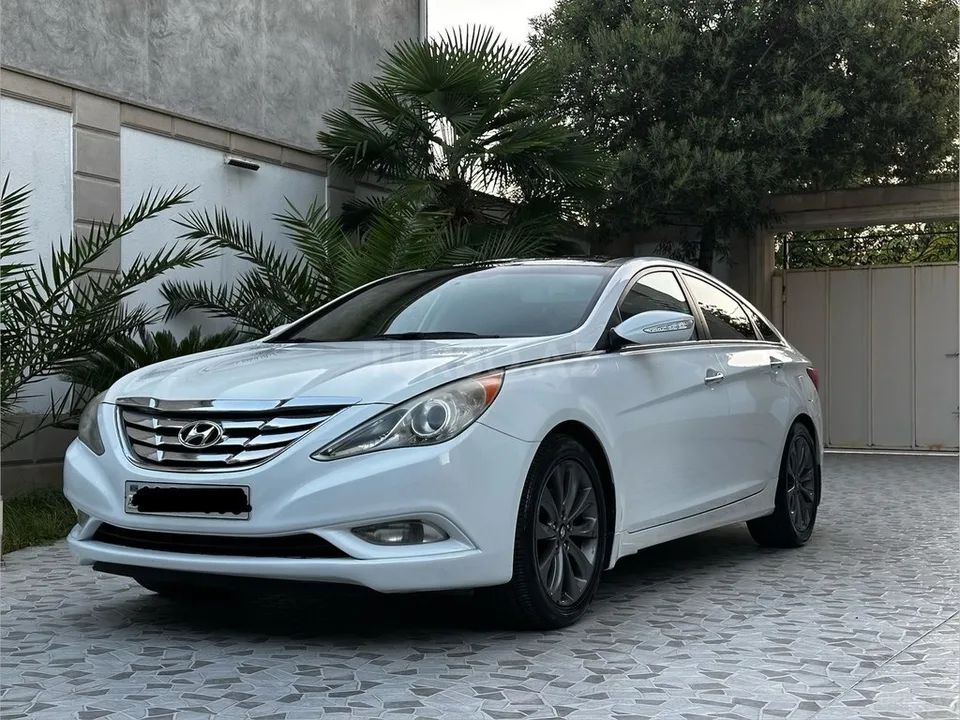 Hyundai Sonata — foto 1/4