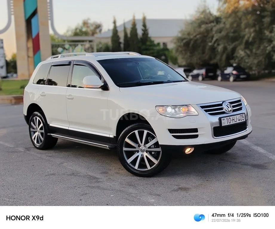 Volkswagen Touareg — foto 1/4