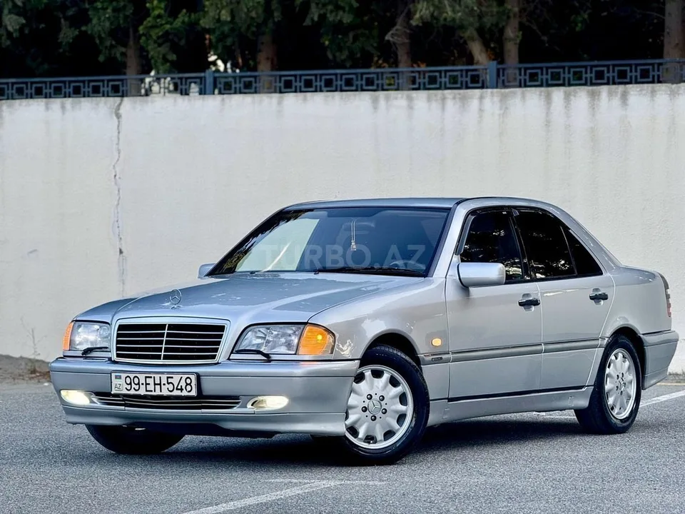 Mercedes C 200 — фото 2/4