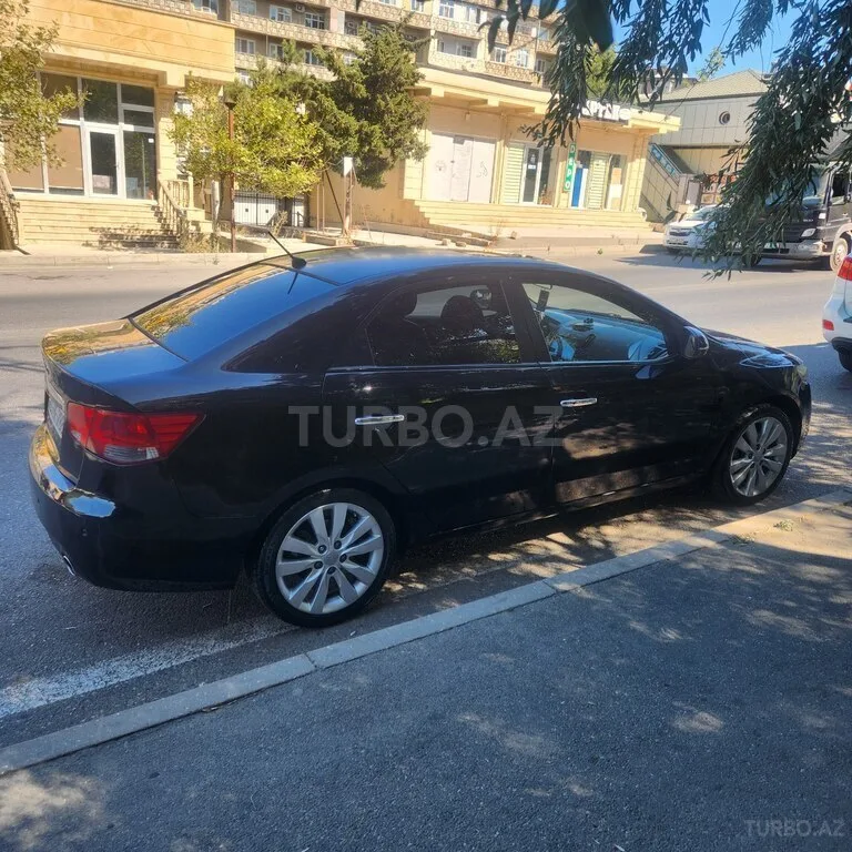 Kia Cerato — foto 3/4
