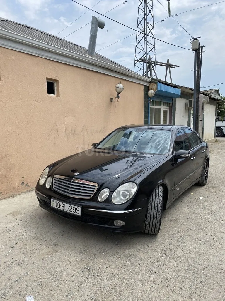 Mercedes E 500 — foto 1/4