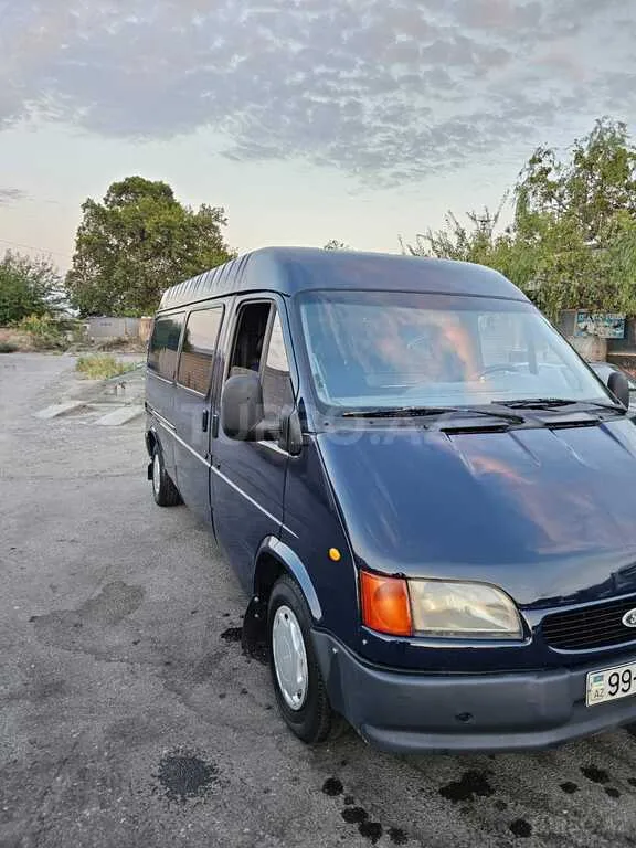 Ford Transit — foto 3/4