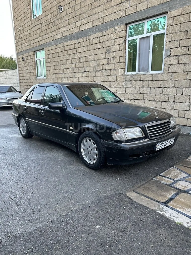 Mercedes C 180 — foto 4/4