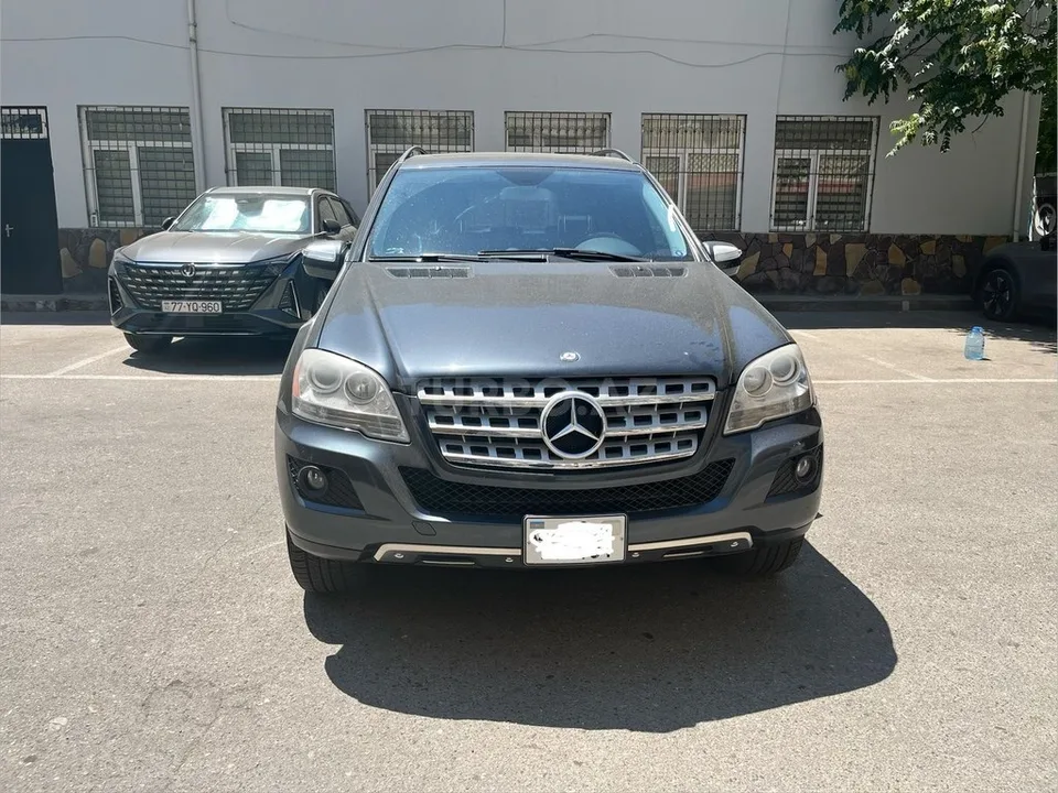 Mercedes ML 350 4MATIC — foto 1/4