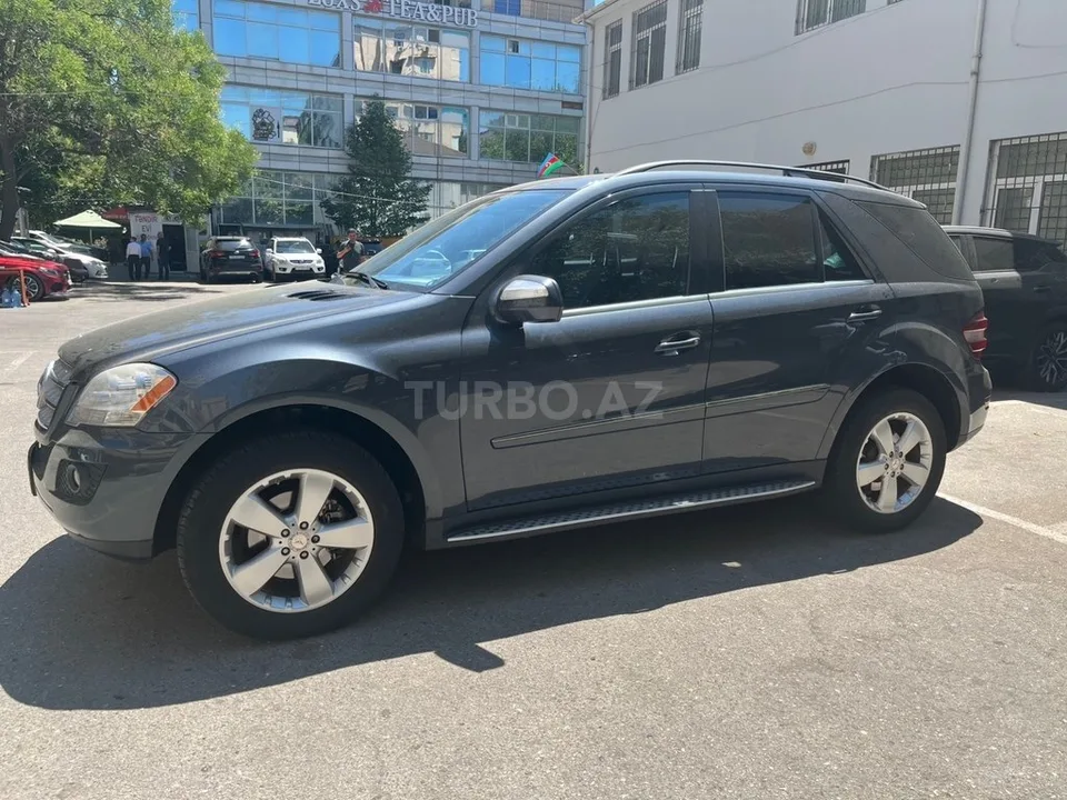 Mercedes ML 350 4MATIC — foto 2/4