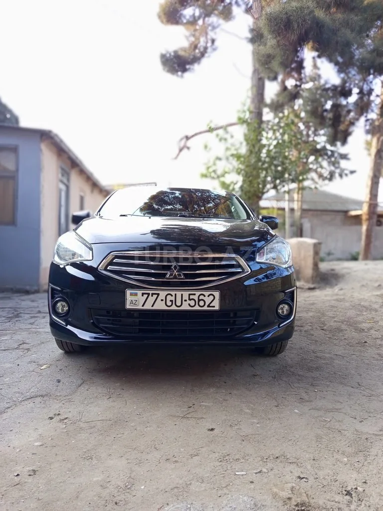 Mitsubishi Attrage — foto 1/4