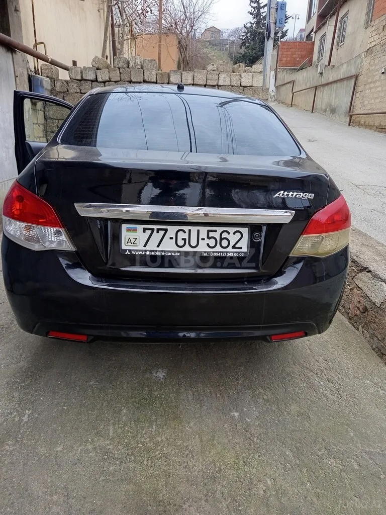 Mitsubishi Attrage — foto 2/4