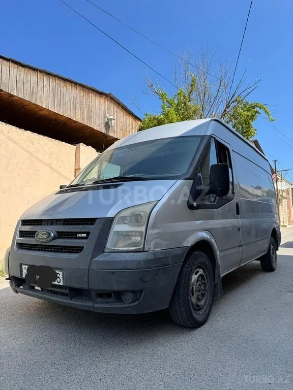 Ford Transit — foto 1/4
