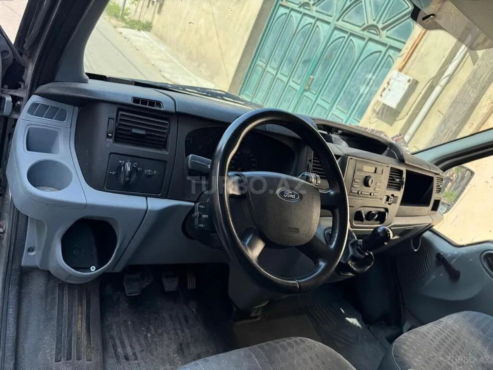 Ford Transit — foto 4/4