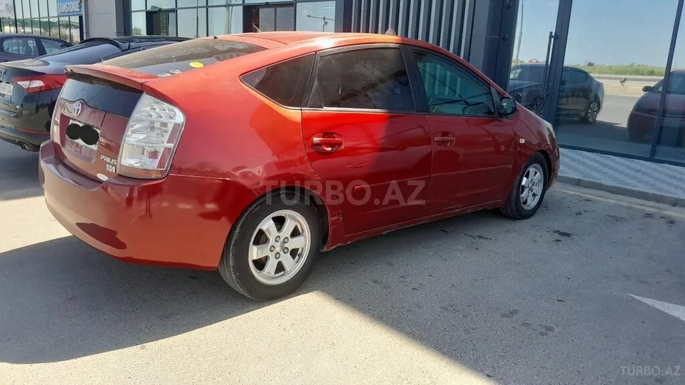 Toyota Prius — foto 4/4