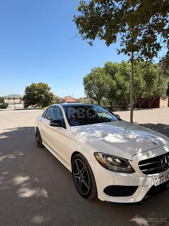 Mercedes C 300 4MATIC — foto 4/4
