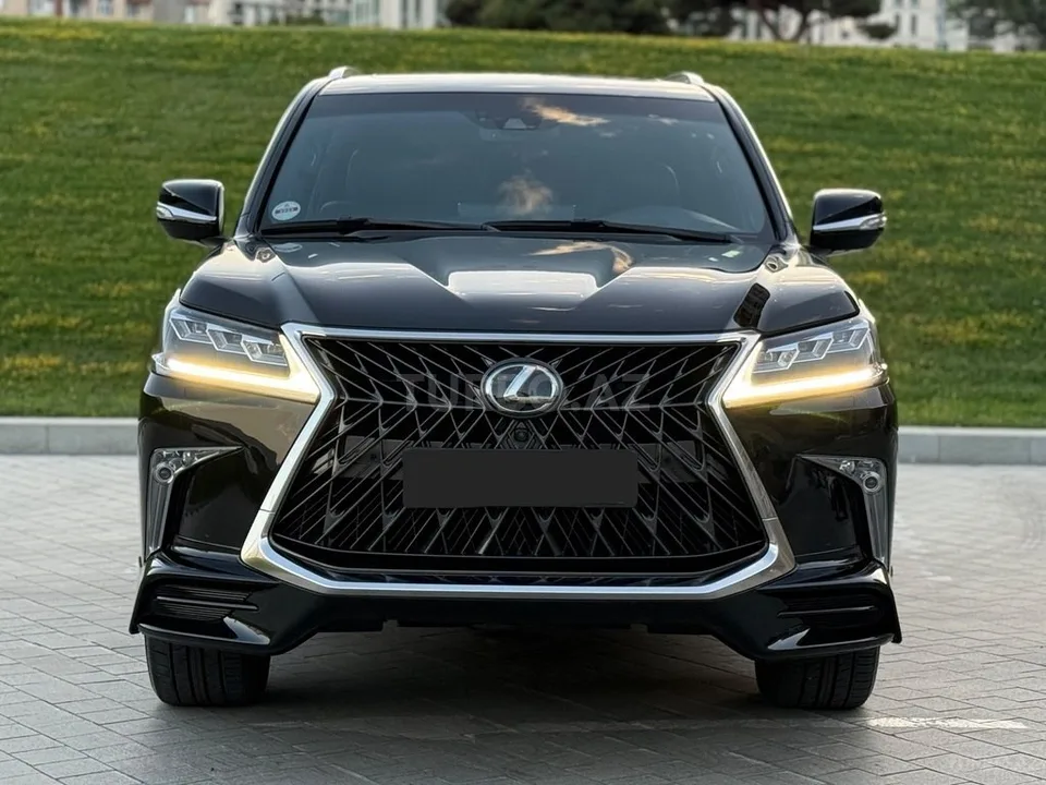 Lexus LX 570 — foto 1/4