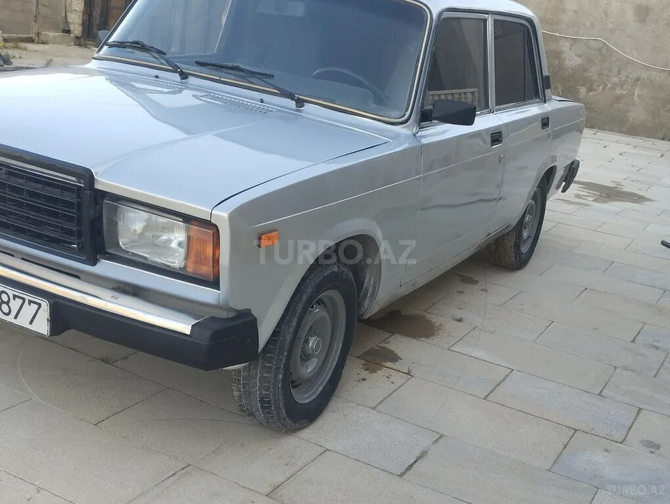 LADA (VAZ) 2107 — foto 2/4
