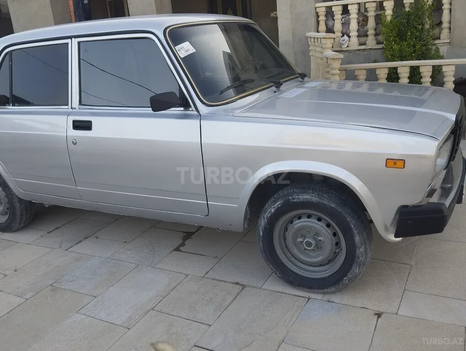 LADA (VAZ) 2107 — foto 3/4