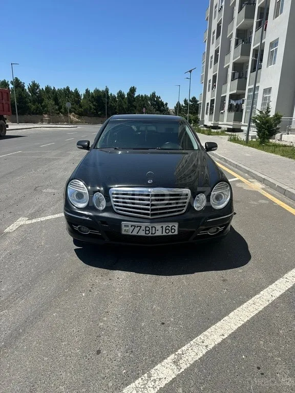 Mercedes E 220 — foto 1/4