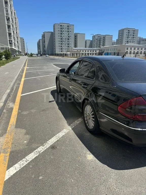 Mercedes E 220 — foto 4/4