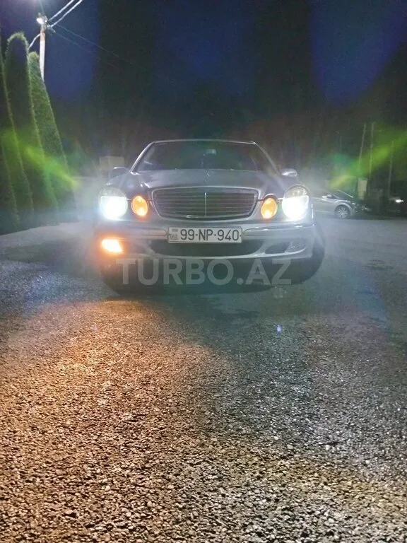 Mercedes E 270 — фото 1/4