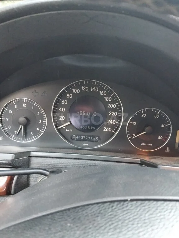 Mercedes E 270 — фото 3/4