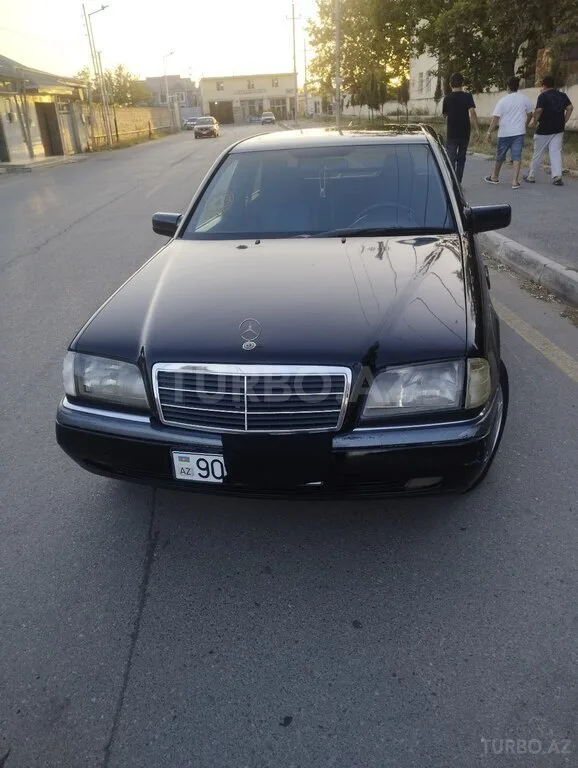 Mercedes C 280 — foto 1/4