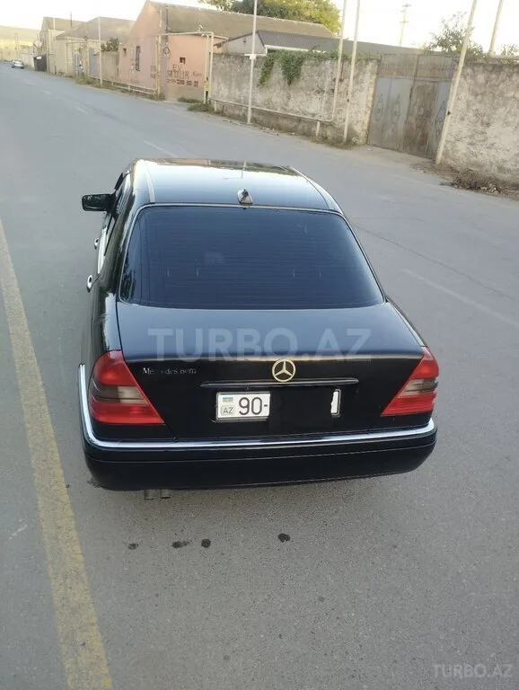 Mercedes C 280 — foto 4/4