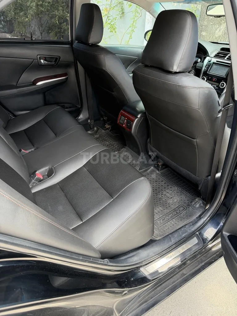 Toyota Camry — foto 4/4