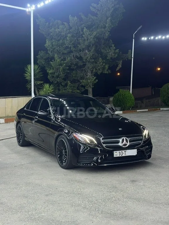 Mercedes E 300 — foto 1/4