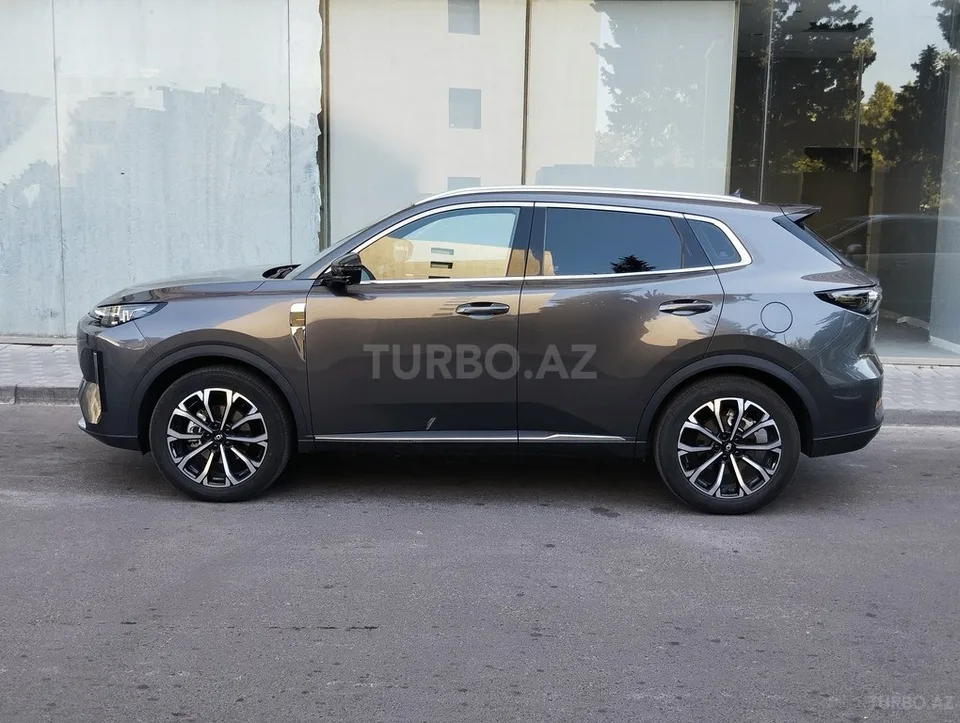Changan Qiyuan Q05 — foto 4/4