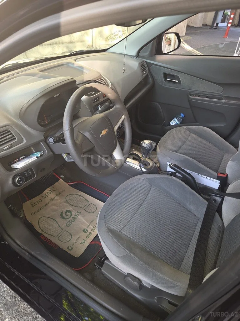 Chevrolet Cobalt — foto 3/4