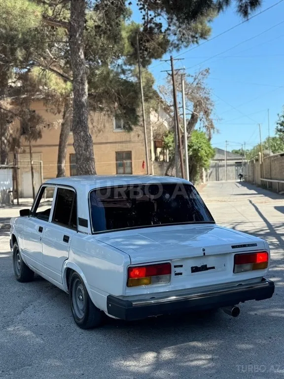 LADA (VAZ) 2107 — foto 3/4