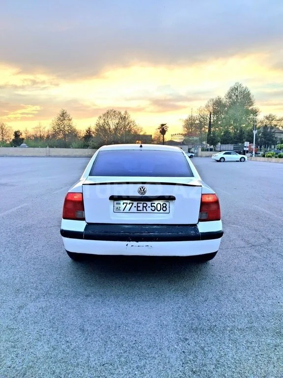 Volkswagen Passat — foto 2/4